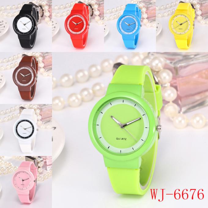 WJ9008 Wal喜びのブランドの空想のシリコーンの女性の腕時計と決め付けられる交換可能な最小主義の腕時計の女性